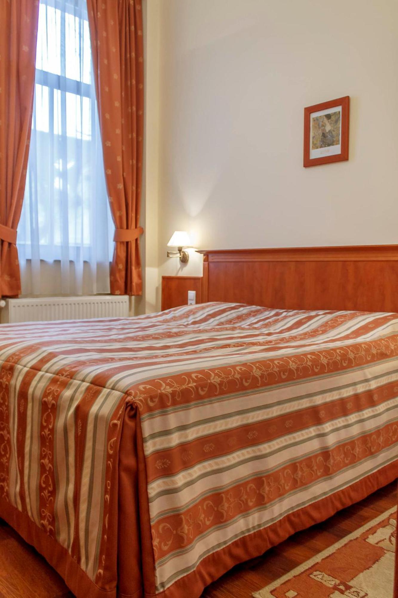 Pannon Hotel Bejelentkezes 20 Oraig, Check-In Until 20 O'Clock, Einchecken Bis 20 Uhr Mohács Extérieur photo
