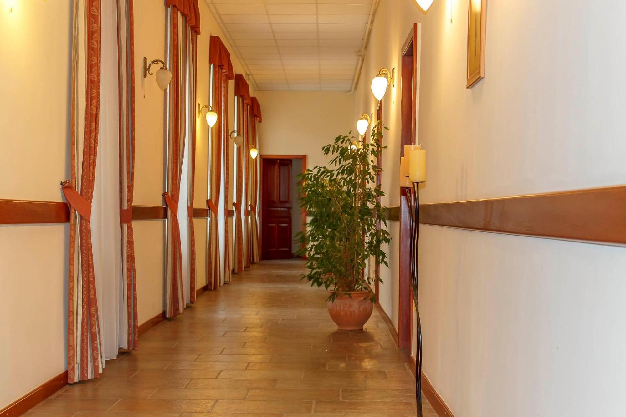 Pannon Hotel Bejelentkezes 20 Oraig, Check-In Until 20 O'Clock, Einchecken Bis 20 Uhr Mohács Extérieur photo