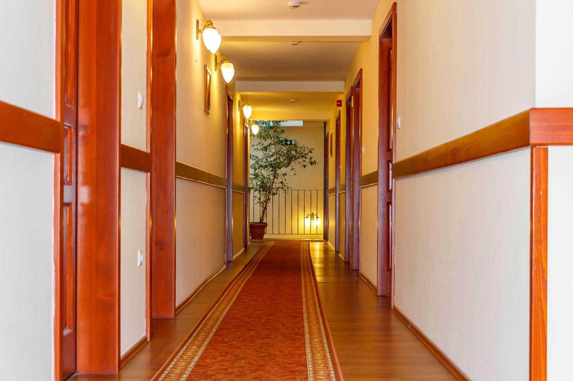 Pannon Hotel Bejelentkezes 20 Oraig, Check-In Until 20 O'Clock, Einchecken Bis 20 Uhr Mohács Extérieur photo