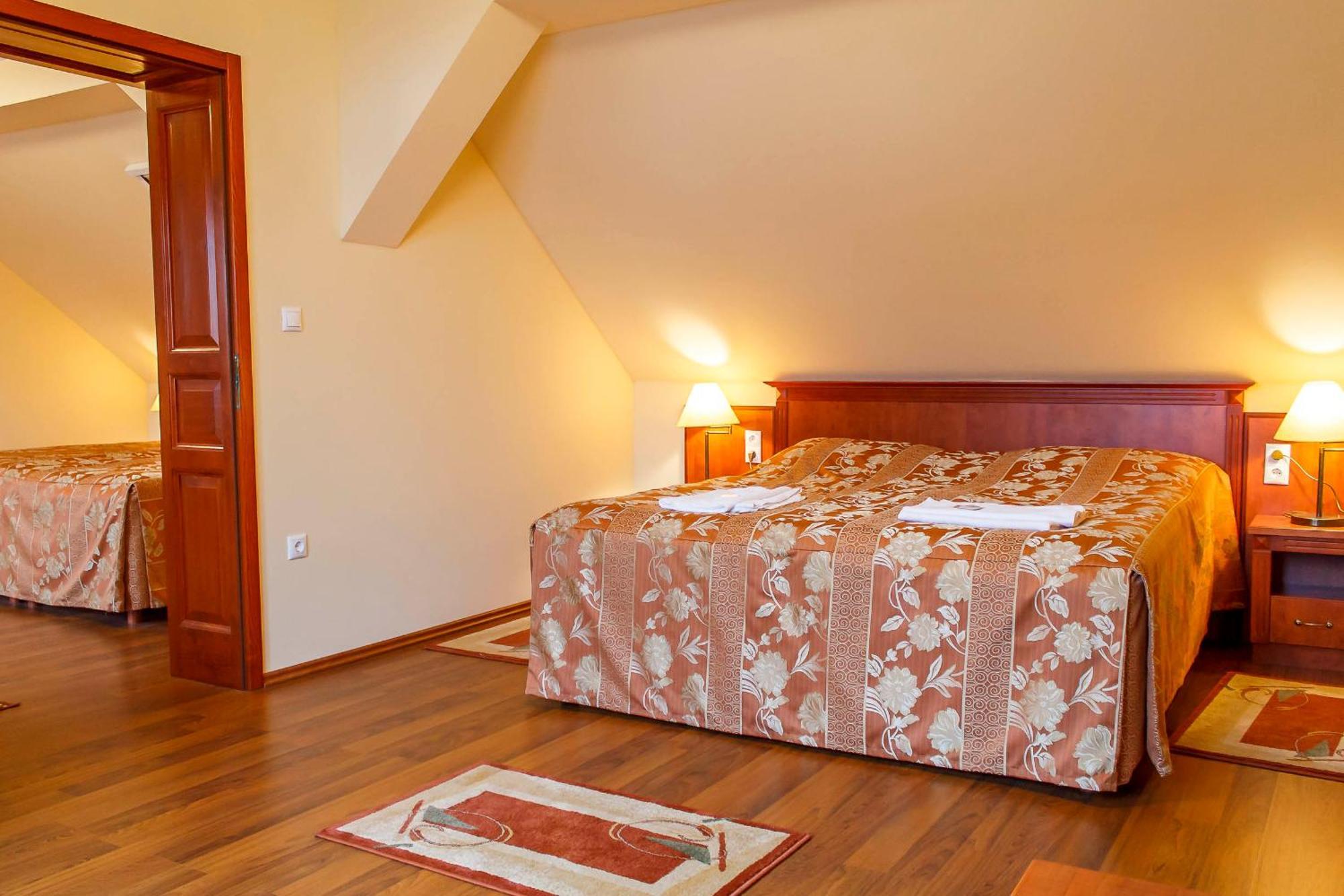 Pannon Hotel Bejelentkezes 20 Oraig, Check-In Until 20 O'Clock, Einchecken Bis 20 Uhr Mohács Extérieur photo