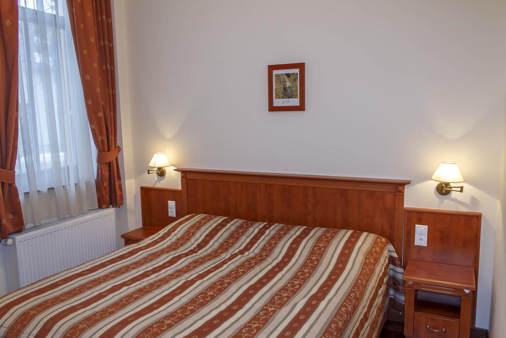 Pannon Hotel Bejelentkezes 20 Oraig, Check-In Until 20 O'Clock, Einchecken Bis 20 Uhr Mohács Extérieur photo