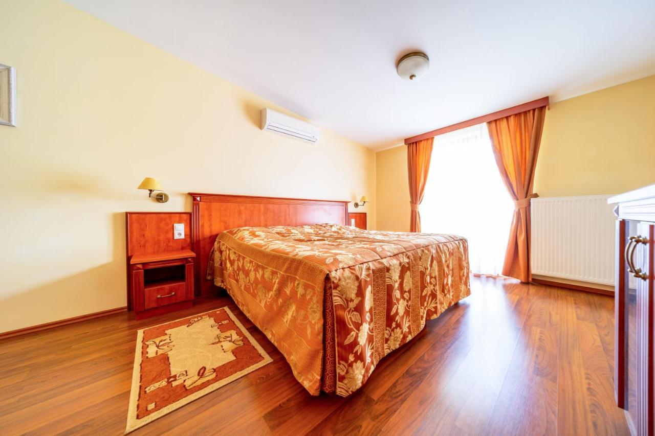 Pannon Hotel Bejelentkezes 20 Oraig, Check-In Until 20 O'Clock, Einchecken Bis 20 Uhr Mohács Extérieur photo