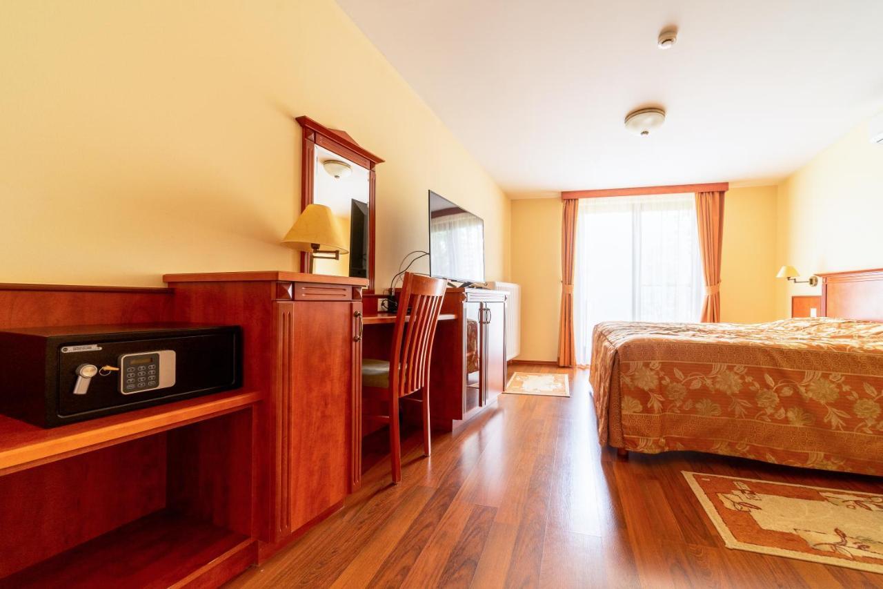 Pannon Hotel Bejelentkezes 20 Oraig, Check-In Until 20 O'Clock, Einchecken Bis 20 Uhr Mohács Extérieur photo