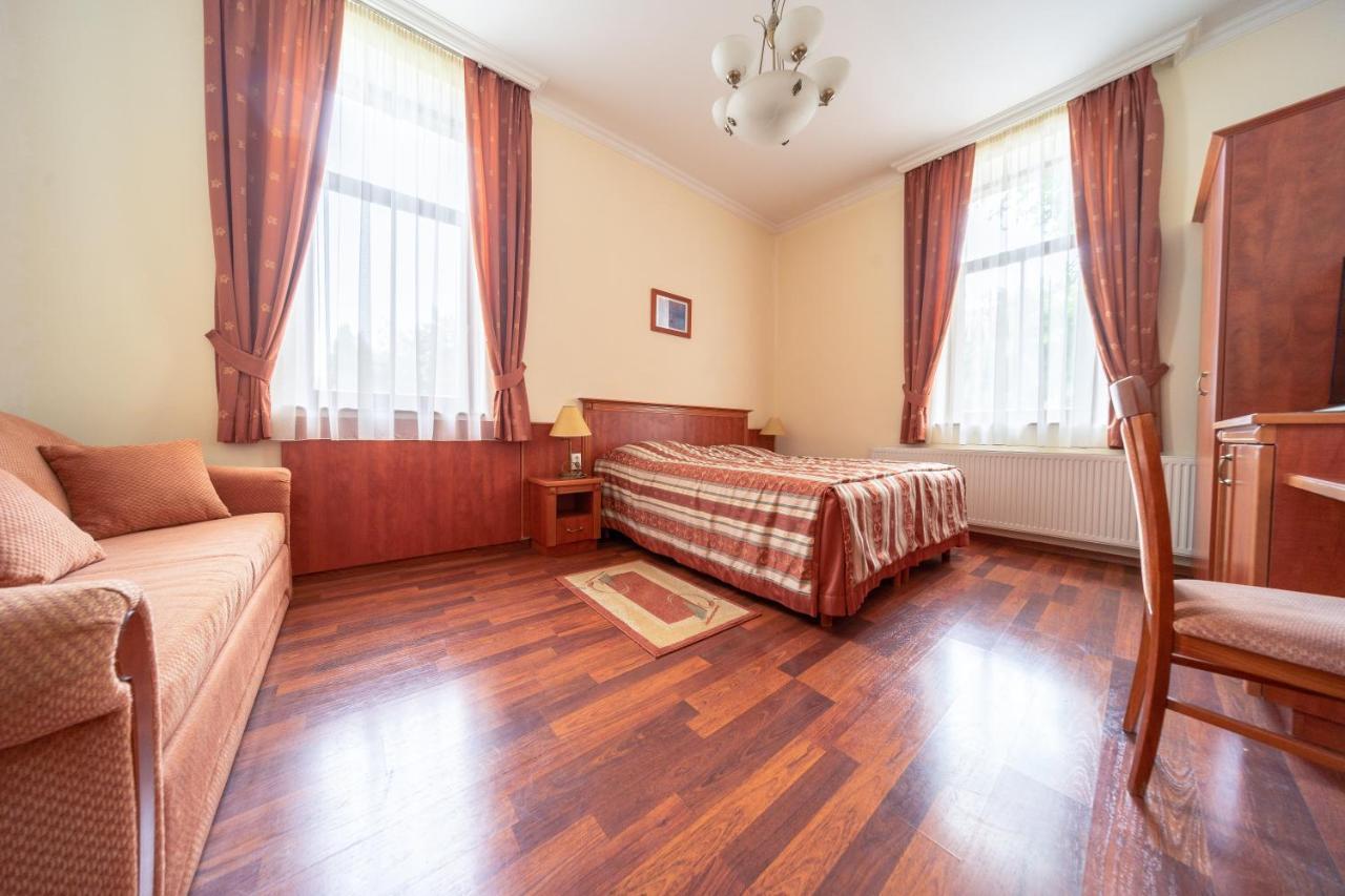 Pannon Hotel Bejelentkezes 20 Oraig, Check-In Until 20 O'Clock, Einchecken Bis 20 Uhr Mohács Extérieur photo
