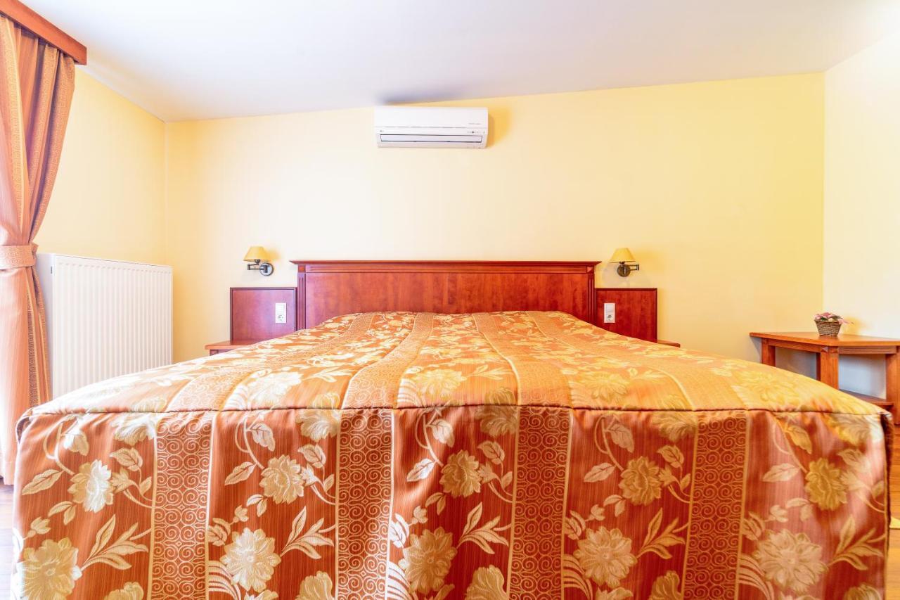 Pannon Hotel Bejelentkezes 20 Oraig, Check-In Until 20 O'Clock, Einchecken Bis 20 Uhr Mohács Extérieur photo