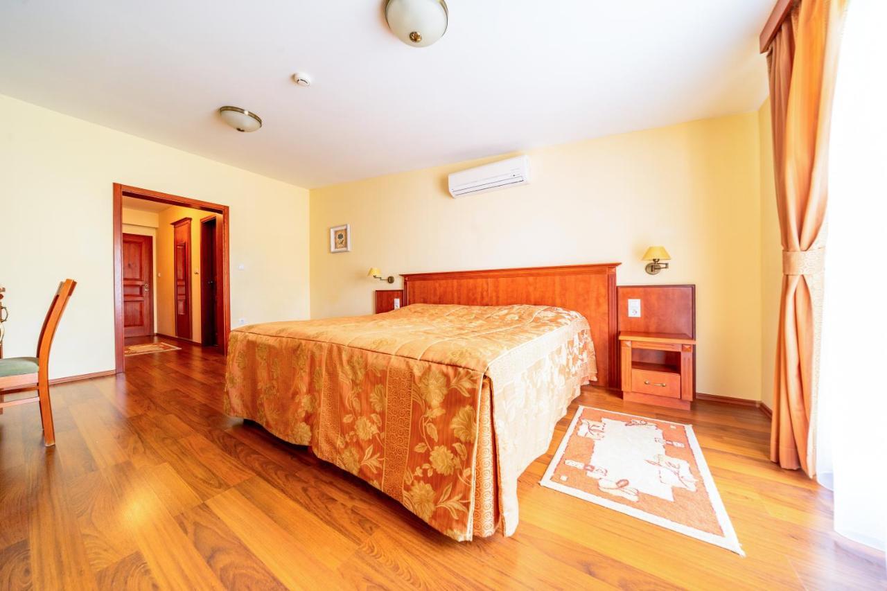 Pannon Hotel Bejelentkezes 20 Oraig, Check-In Until 20 O'Clock, Einchecken Bis 20 Uhr Mohács Extérieur photo